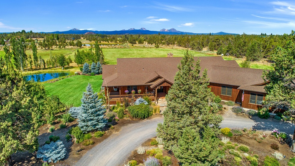 62685 Stenkamp Rd, Bend, OR 97701 - photo 1