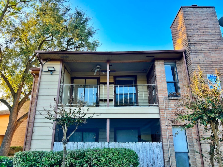 9000 Bissonnet St unit 406, Houston, TX 77074 - photo 1