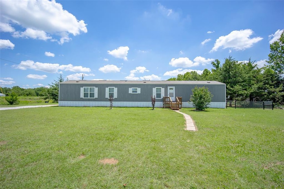View of manufactured / mobile home