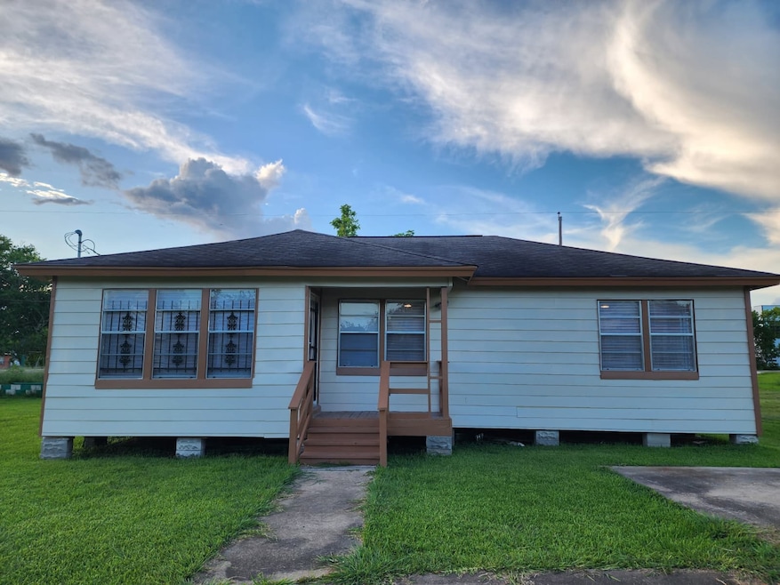 5309 Ricky St, Houston, TX 77033 - photo 1