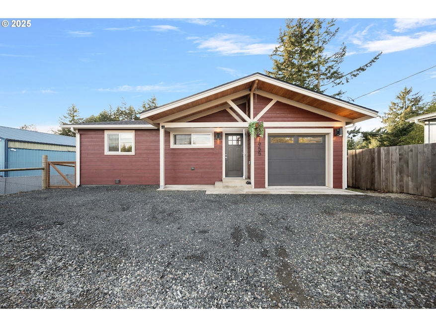 1955 28th St, Coos Bay, OR 97420 - photo 1