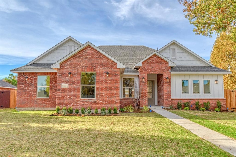 2808 Astor Dr, Norman, OK 73072 - photo 1