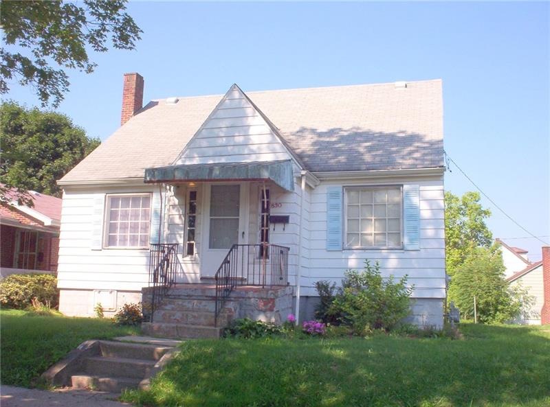 1.5 STORY ALUM SIDED--LOTS OF ROOM INSIDE