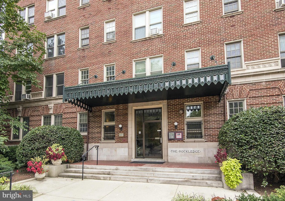 2456 20th St NW unit 207, Washington, DC 20009 - photo 1
