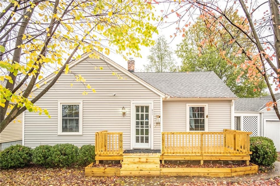 211 S Brooks St, Columbus, IN 47201 - photo 1