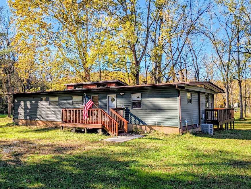 504 Dunbrack Cir, Covington, VA 24426 - photo 1