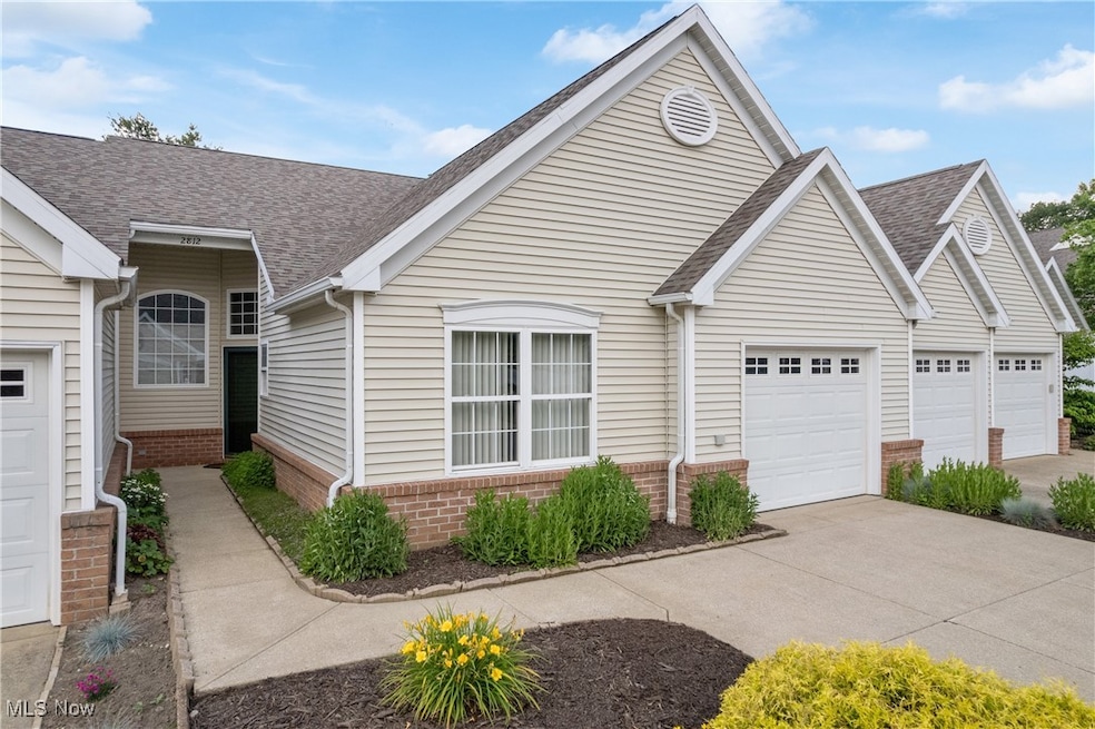 2812 Stratford Cir, Akron, OH 44312 - photo 1