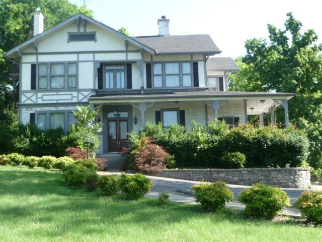 500 W 7th St, Columbia, TN 38401 - photo 1