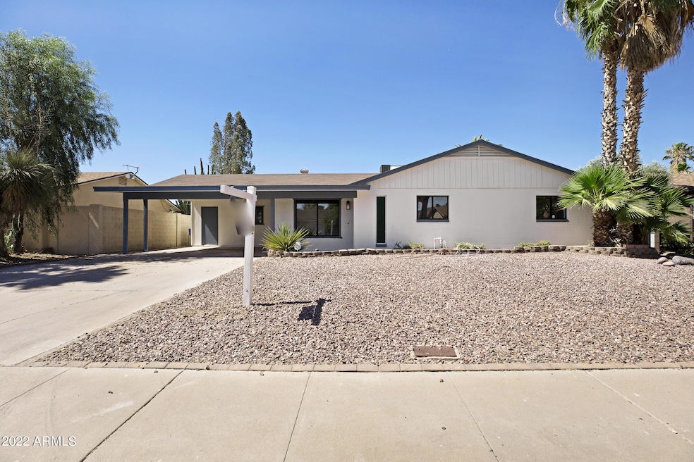 2210 E Karen Dr-1