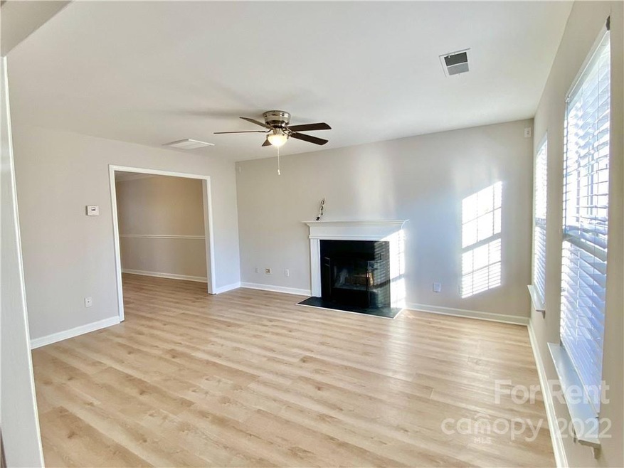 1807 Endeavor Ln, Clover, SC 29710 - photo 1