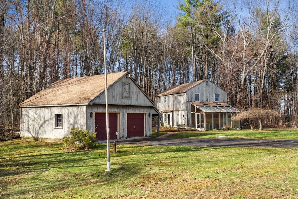 25 Frying Pan Ln, Stratham, NH 03885 - photo 1