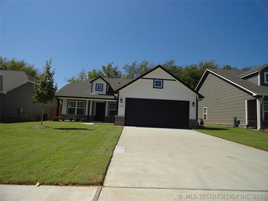 3804 S 33rd St, Broken Arrow, OK 74014 - photo 1