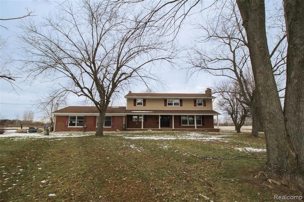 12226 W Lennon Rd, Lennon, MI 48449 - photo 1