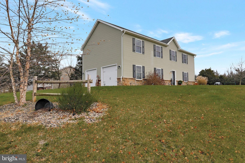 3618 Hickory Ct, Chambersburg, PA 17202 - photo 1