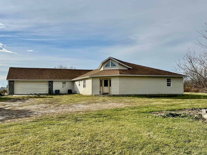 5664 S 500 W, Columbia City, IN 46725 - photo 1