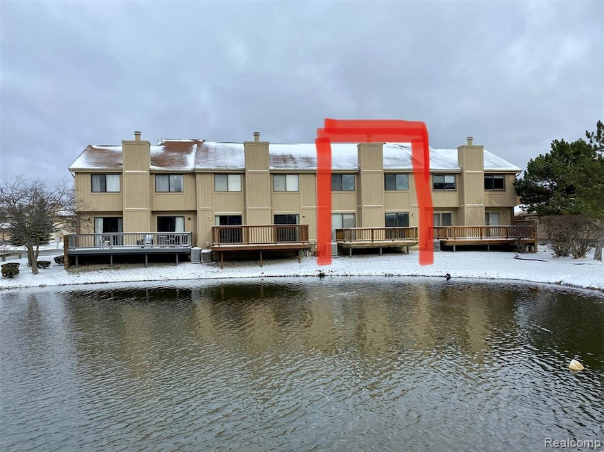 6325 Potomac Cir, West Bloomfield, MI 48322 - photo 1