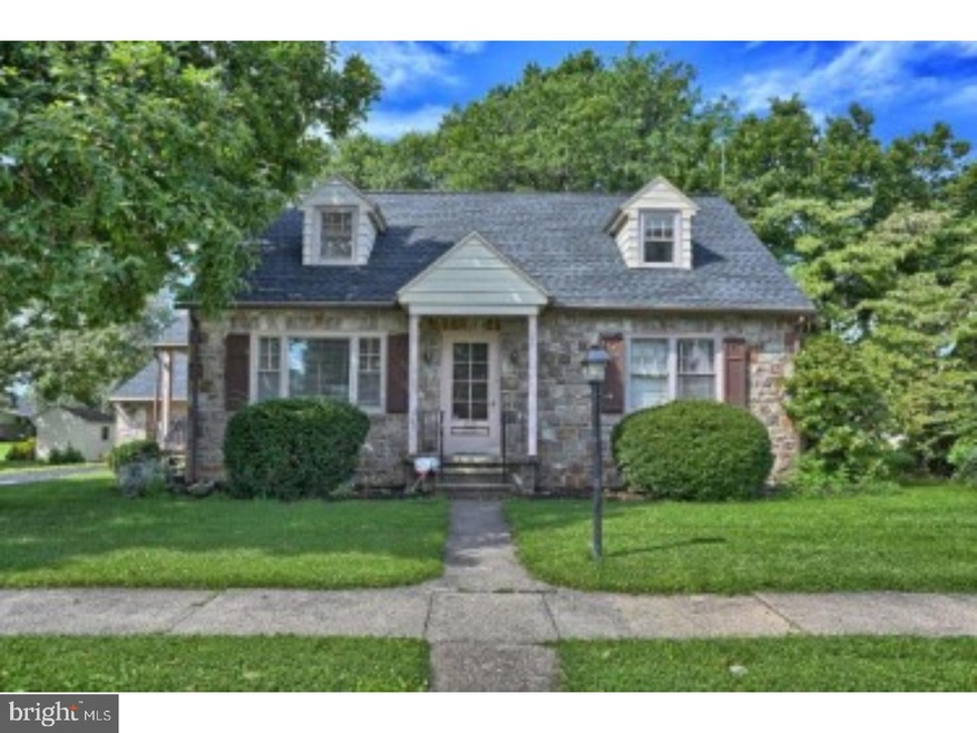 3316 Mckently St, Reading, PA 19605 - photo 1