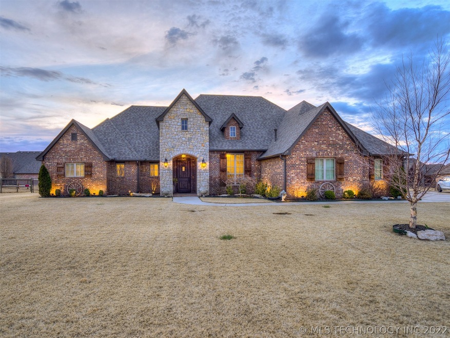 Enjoy Oklahoma sunsets from this stunning, like ne