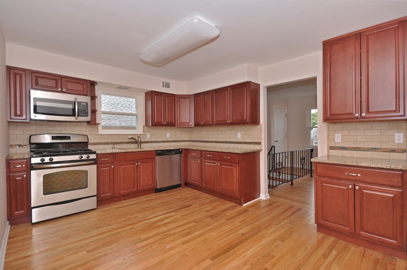 25 Spring St, Millburn, NJ 07041 - photo 1