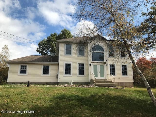 2426 Allegheny Dr, Blakeslee, PA 18610 - photo 1