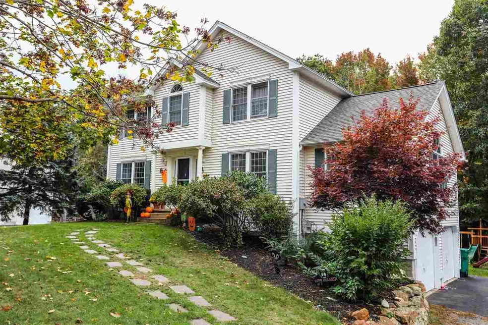 9 Rockbound Rd, Bedford, NH 03110 - photo 1