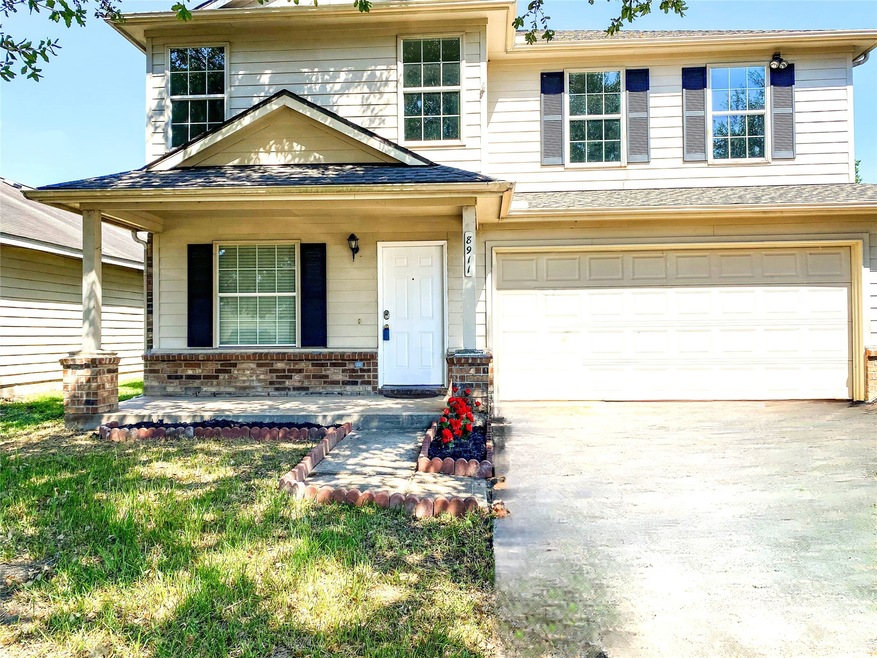 8911 Danbury Hollow Ln, Houston, TX 77075 - photo 1