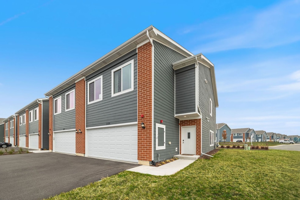 1240 Gillespie Ln, Yorkville, IL 60560 - photo 1