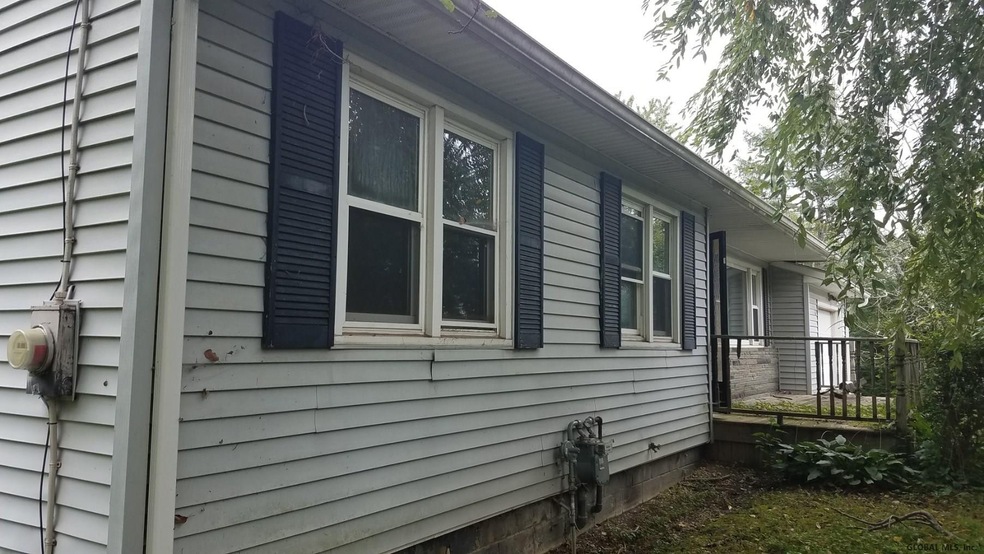 37 Lakeside Dr, Castleton On Hudson, NY 12033 - photo 1