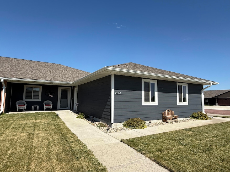 1400 W 20th Ave, Mitchell, SD 57301 - photo 1