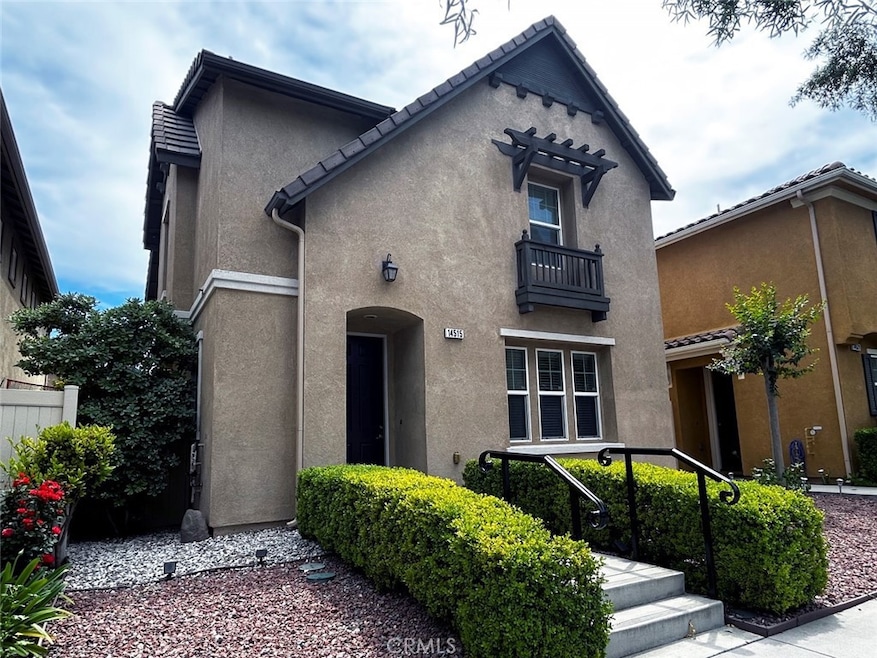 Sydney Huang Real Estate Agent in ,