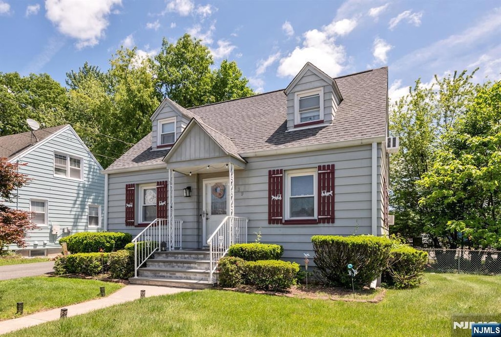 Pending $475,000 • Co-Listing Agent