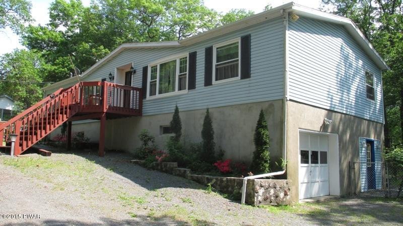 135 Overlook Dr, Hawley, PA 18428 - photo 1