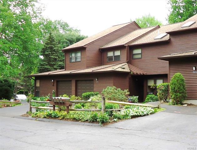 202 Woods Brooke Ct unit 2, Ossining, NY 10562 - photo 1