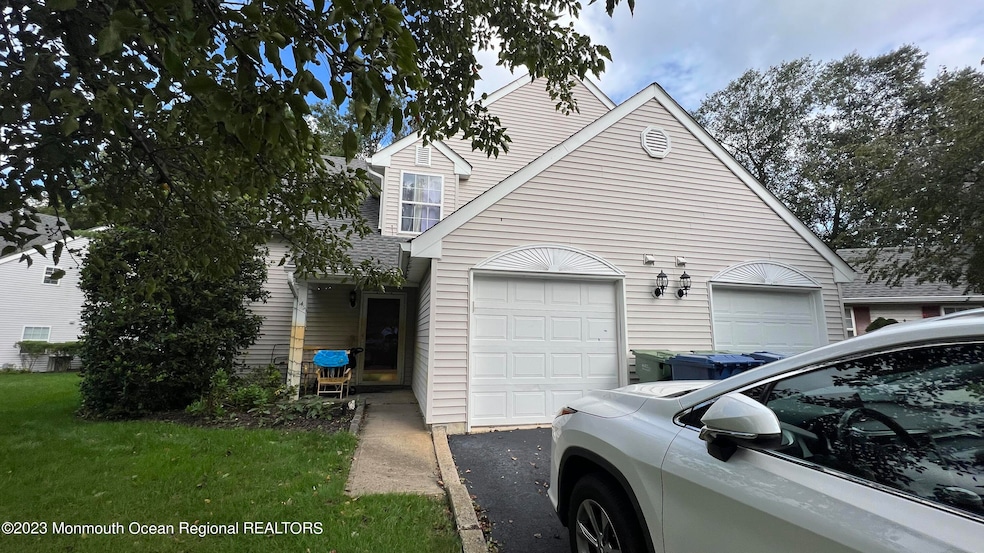 4 Commons Drive