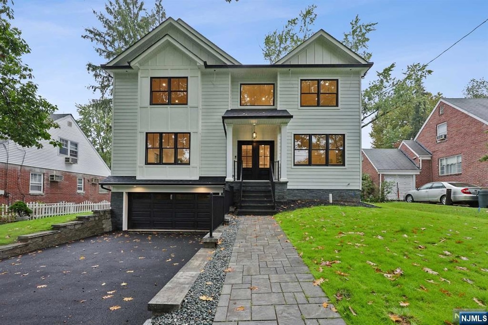 701 Forest Ave, Teaneck, NJ 07666 - photo 1