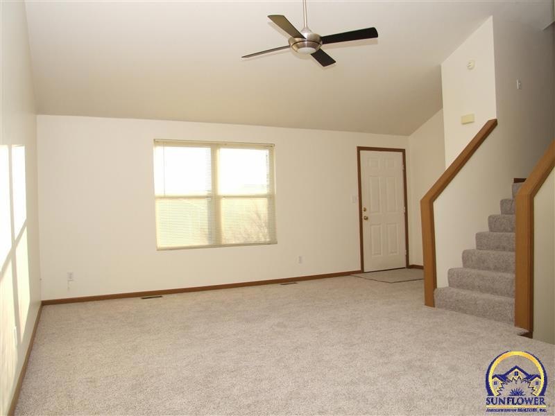 1717 SW Valley View Ct, Topeka, KS 66615 - photo 1