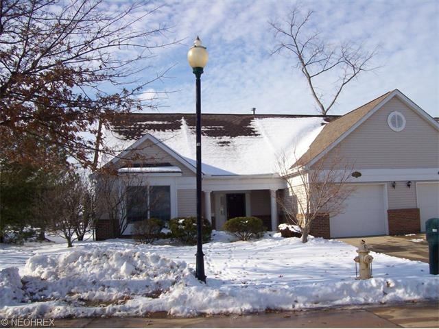 Welcome to 8668 Jonathan Dr. N. Royalton. This Con