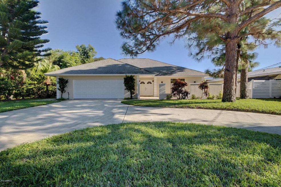 1215 S Riverside Dr