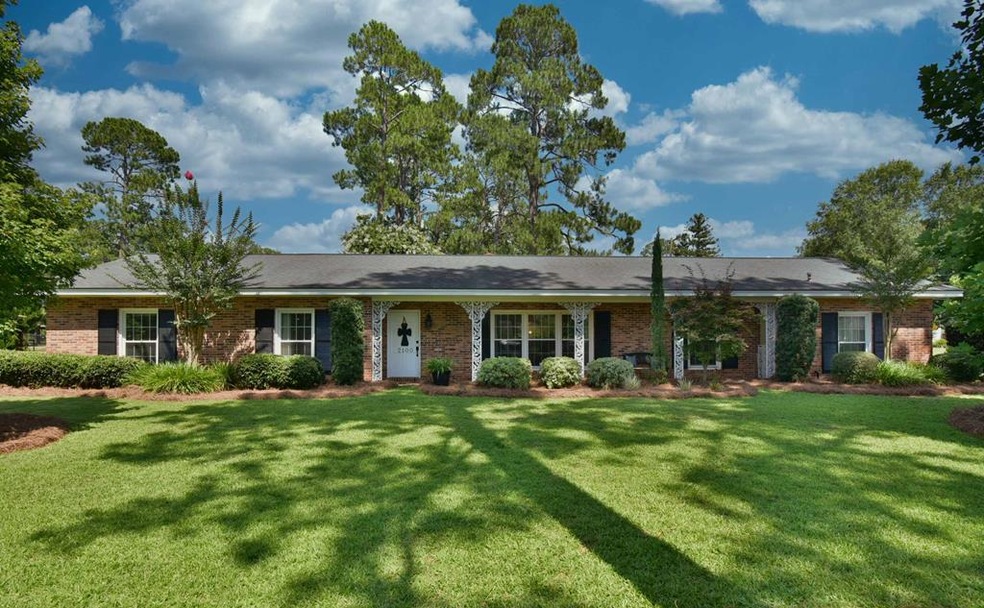 2100 Lullwater Rd, Albany, GA 31707 - photo 1