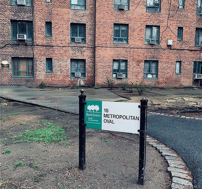 18 Metropolitan Oval unit 8A, Bronx, NY 10462 - photo 1