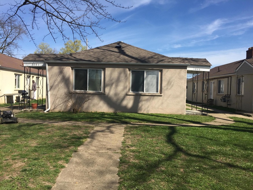 1044-1046 LORETTA AVE