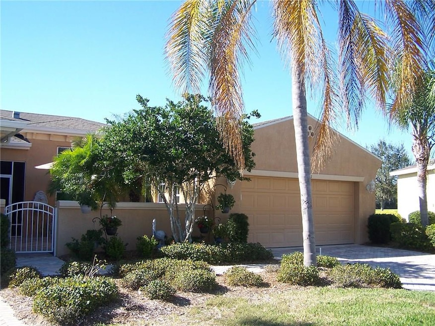 2491 Kensington Greens Dr unit 54, Sun City Center, FL 33573 - photo 1