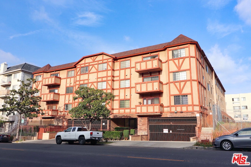 424 S Westmoreland Ave unit 210, Los Angeles, CA 90020 - photo 1