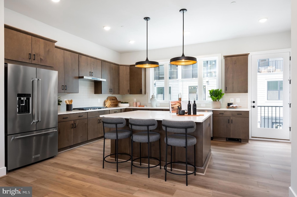 11902 Northpark Dr, Rockville, MD 20852 - photo 1