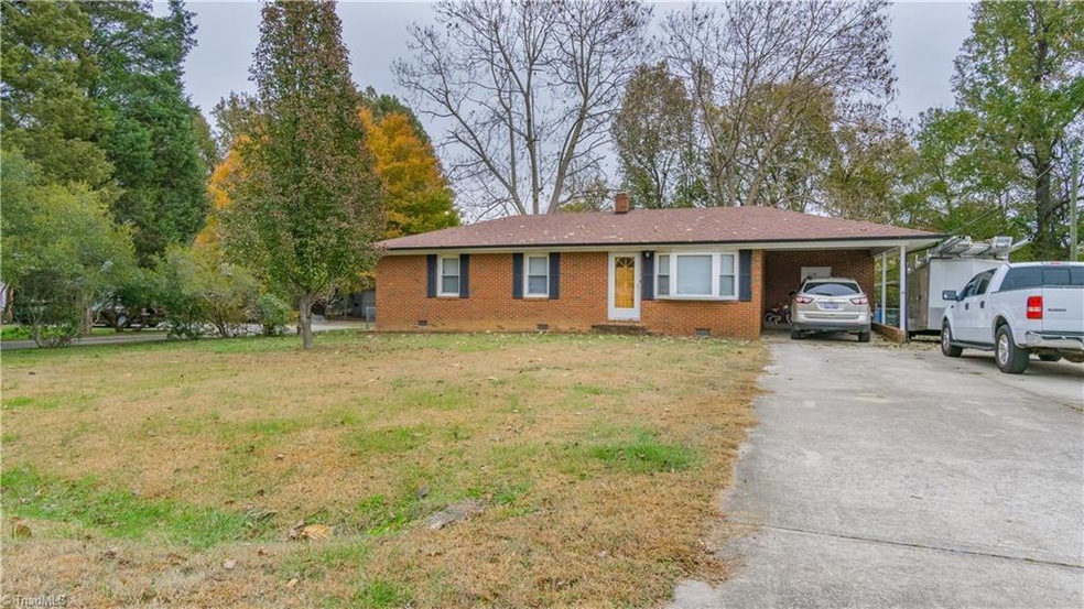 105 Lynn Dr, Archdale, NC 27263 - photo 1