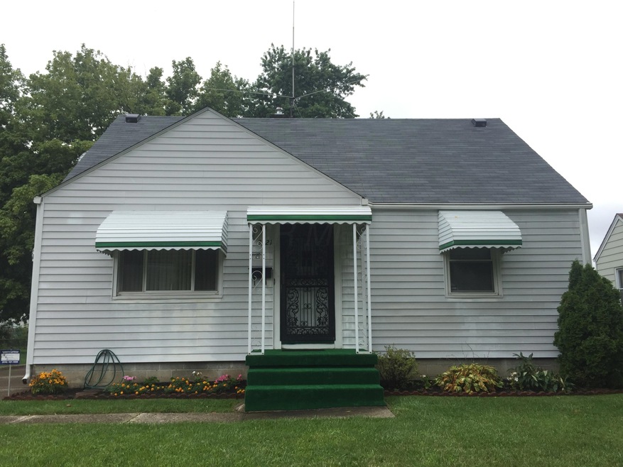 EXTERIOR FRONT OF HOME