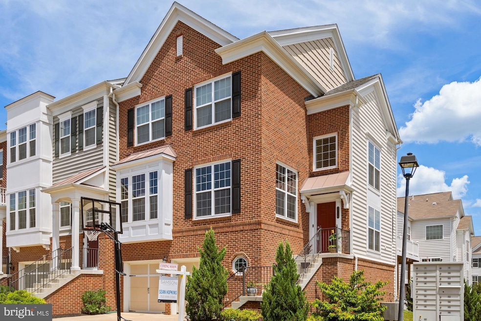 25456 Schooley Mill Terrace, Chantilly, VA 20152 - photo 1