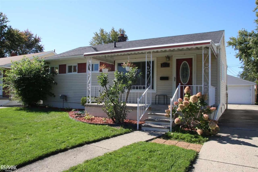 26101 Compson St, Roseville, MI 48066 - photo 1