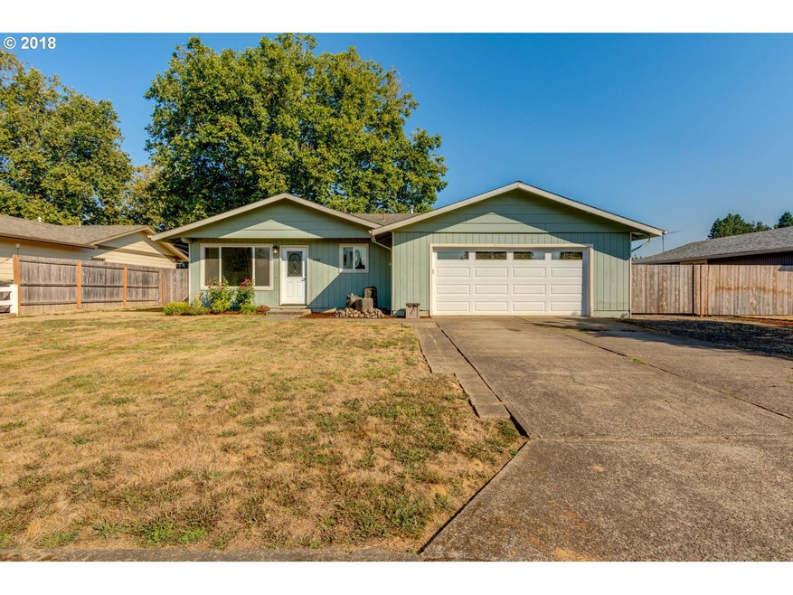 3693 Oak Ridge Ln, Hubbard, OR 97032 - photo 1
