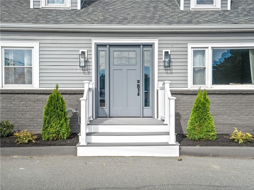 2075 Plainfield Pike, Johnston, RI 02919 - photo 1